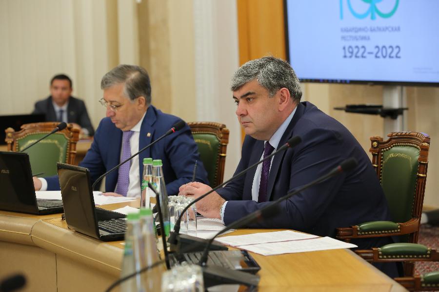 Глава КБР Казбек Коков провел совещание по вопросам цифровой трансформации региона