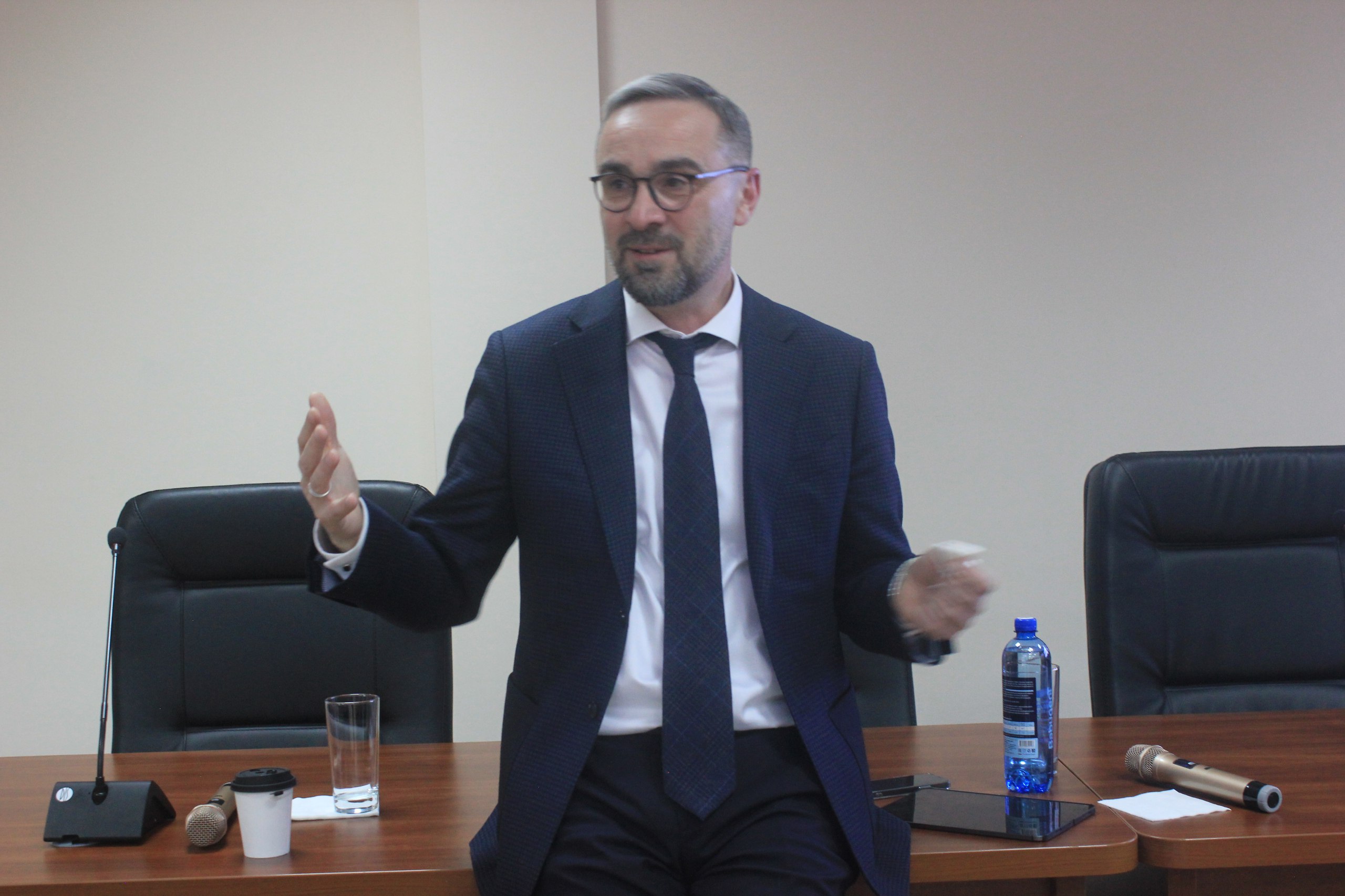 Мотивационная встреча Ислама Ашхотова,министра цифрового развития КБР,с участниками олимпиадной смены Регионального центра «Антарес»